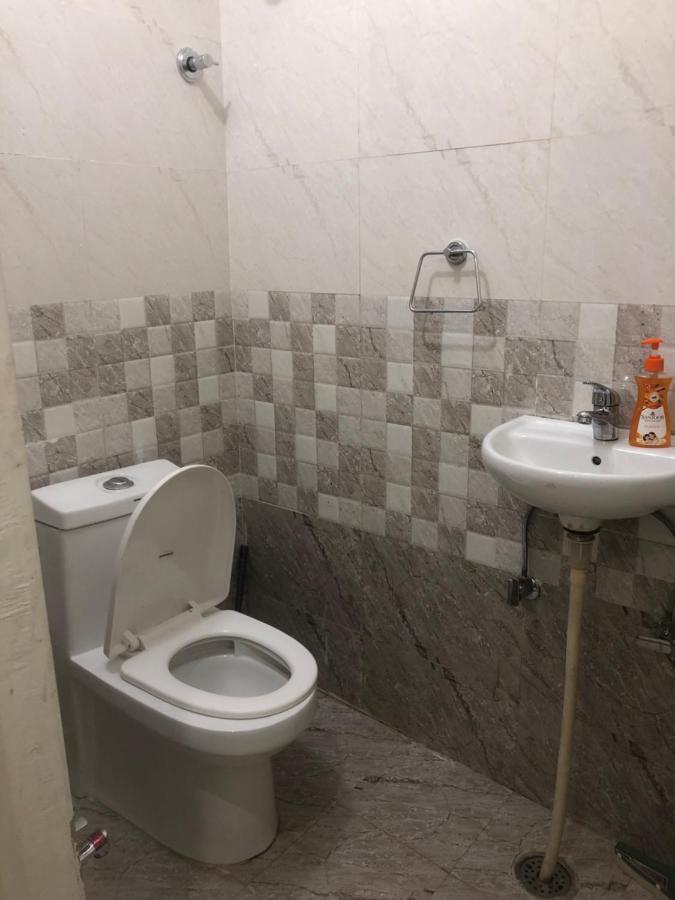 ורנאסי Purple Lotus Hotel מראה חיצוני תמונה